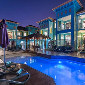 Le Cher Du Monde Adults Only Aparthotel Port Douglas