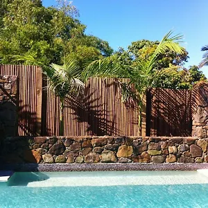 The Hide Guest house Byron Bay